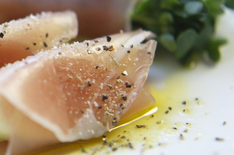 洋ナシとかいわれの生ハム巻き