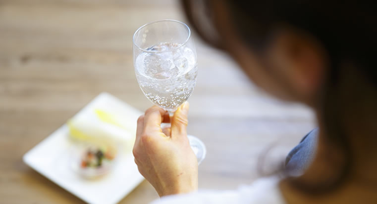 酒の肴と日本酒ロック